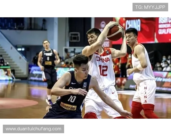 王哲林半场17分钟高效表现贡献8分7篮板1助攻1盖帽 助力球队领先 王哲林半场17分钟高效表现贡献8分7篮板1助攻1盖帽 助力球队领先