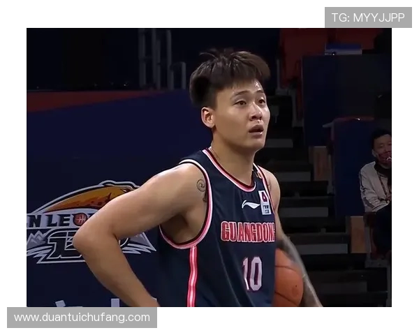 莫兰德出战20分钟低效得分却贡献9篮板3助攻防守价值显现