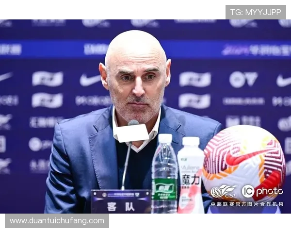 赛后发布会教练媒体的唇枪舌剑